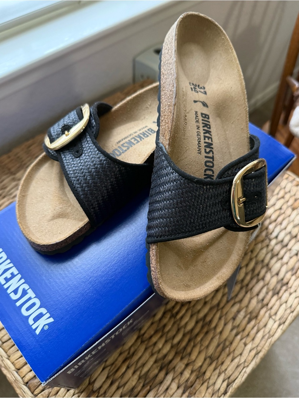 Madrid Big Buckle Raffia - Picture 3 of 6